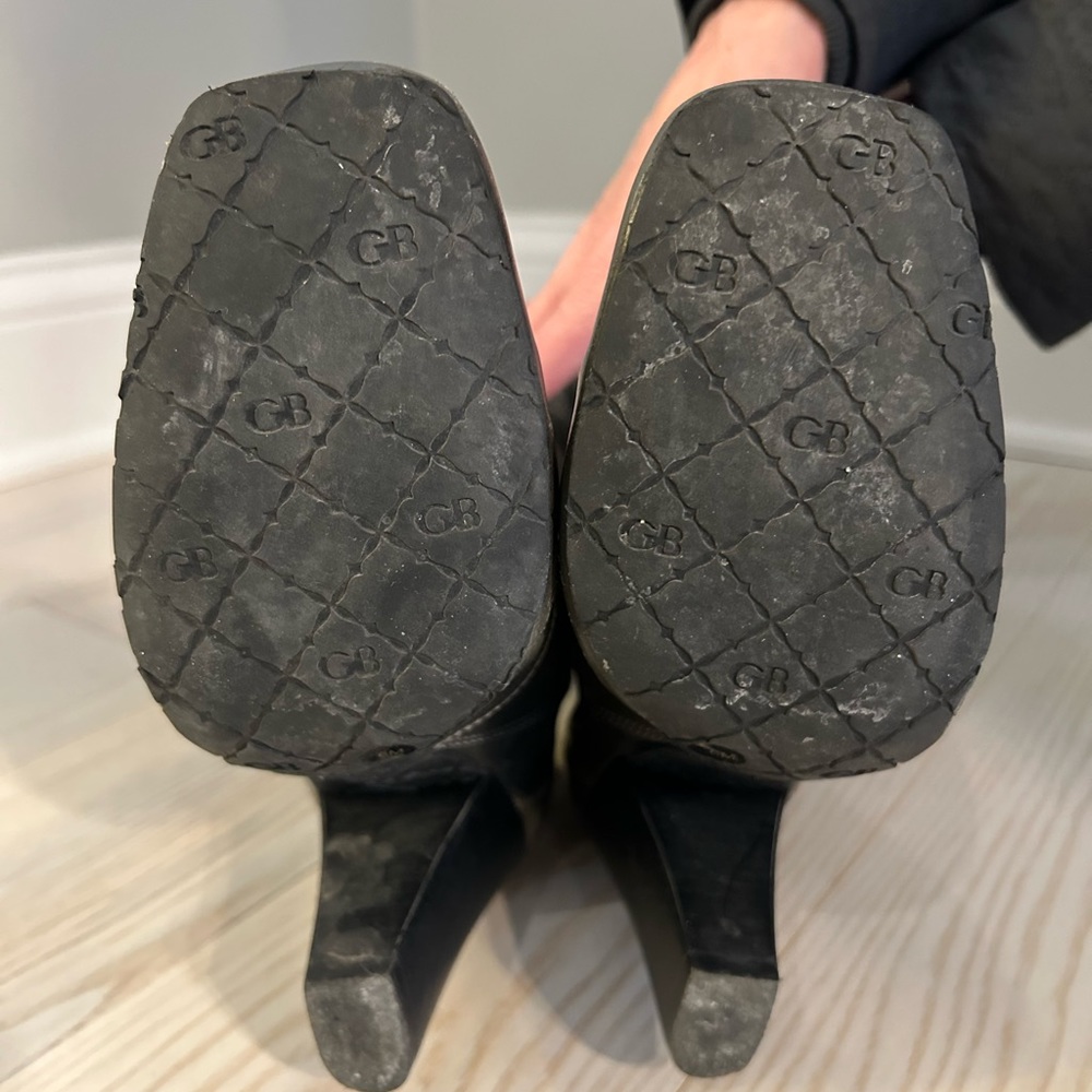 Gianni binni boots size 6 M
